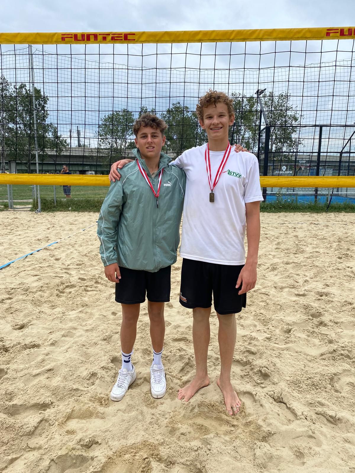 Hartbergs junge Haie erobern den Sand! 🦈