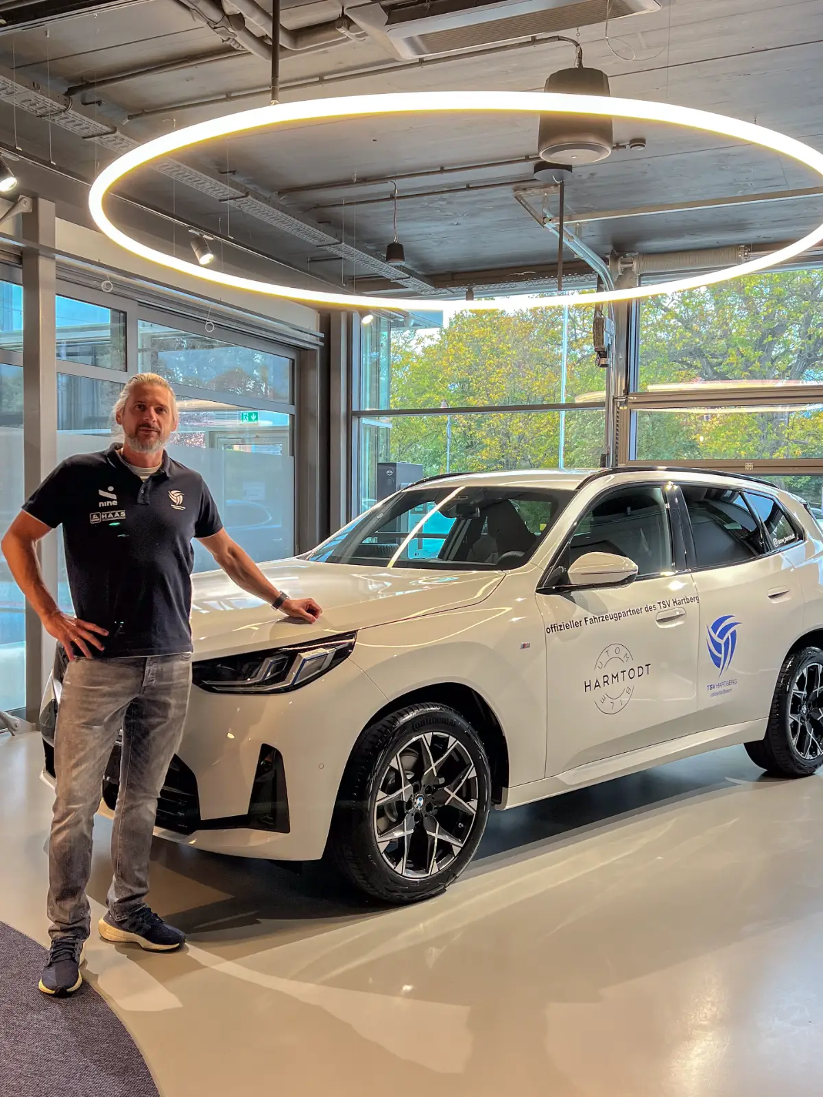 Gemeinsam in Bewegung: TSV Hartberg Volleyball und Autohaus Harmtodt setzen Partnerschaft fort